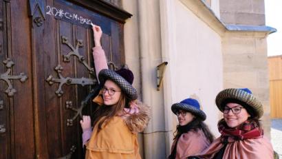 Archivbild: do
Anstelle der Hausbesuche kreieren die Heiligen Drei Könige in Coronazeiten einfallsreiche Alternativen.