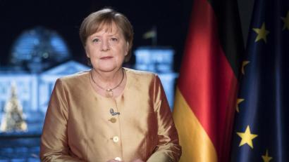 Bild: Markus Schreiber/AP/Pool/dpa 
Angela Merkel bei der Fernsehaufzeichnung ihrer jährlichen Neujahrsansprache: Es war ihre 16. und wohl letzte. 2021 wird auch für die erste Frau und Ostdeutsche im Bundeskanzleramt ein neuer Lebensabschnitt beginnen.