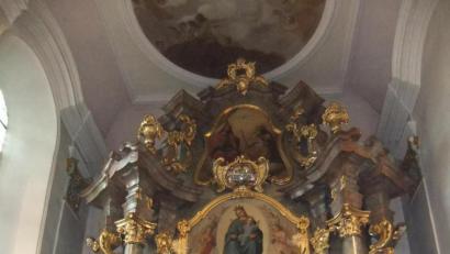 Bild: gm
Das Christkind der Pittersberger Nikolauskirche, hier beleuchtet in der Altarmitte, möge den Menschen Hoffnung für das Jahr 2021 schenken, bittet der Pittersberger Pfarrer Josef Beer.