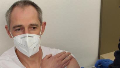 Bild: Kliniken Nordoberpfalz AG
Alle bisher zugeteilten 92 Impfdosen sind mittlerweile an Mitarbeiter der Kliniken Nordoberpfalz AG verabreicht worden.