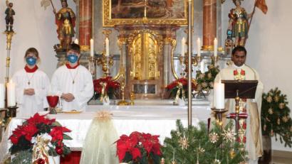 Bild: pi
Pfarrer Julius Johnrose hält im Jahresschluss-Gottesdienst Rückschau auf 2020.