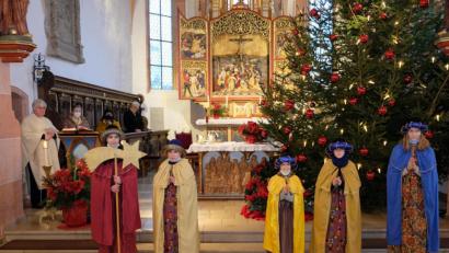 Bild: do
Hausbesuche waren im Corona-Lockdown kein Thema. Stattdessen wünschten die Sternsinger an Dreikönig nach den Gottesdiensten Gottes Segen.