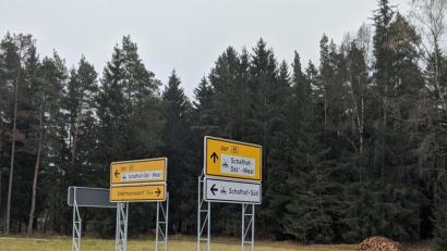 Bild: Gemeinde Ebermannsdorf/exb
Die Zufahrten zu den drei Industriegebieten im Bereich Schafhof werden neu beschildert.