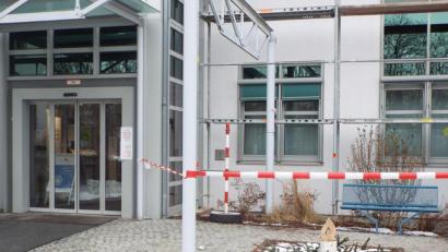 Bild: Sonja Müller
In der St.-Johannes-Klinik in Auerbach ist die Patientenaufnahme wieder angelaufen. Bestehen bleibt allerdings das Besuchsverbot.