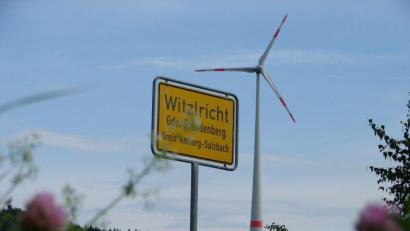Bild: upl
Seit nunmehr achteinhalb Jahren sind die beiden Bürgerwindräder in Witzlricht in Betrieb. Bisher haben die Kraftwerke ihr Soll übererfüllt.