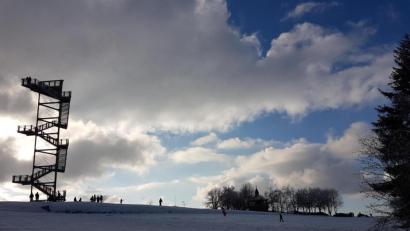 Bild: hzi
Besonders am Wochenende ist am Kütschenrain viel los. Die meisten Besucher sind Familien, die mit ihren Kindern rodeln.