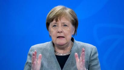 Archivbild: Bernd von Jutrczenka/dpa
Bundeskanzlerin Angela Merkel (CDU) will sich schon vor dem geplanten Termin am 25. Januar mit den Ministerpräsidenten der Länder zur Corona-Lage besprechen.