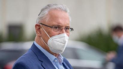 Bild: Daniel Karmann
Joachim Herrmann (CSU) bei einem Termin. Foto: Daniel Karmann/dpa/Archivbild