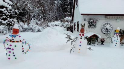 Bild: fpoz
Diese Schneemänner sind ein Blickfang.