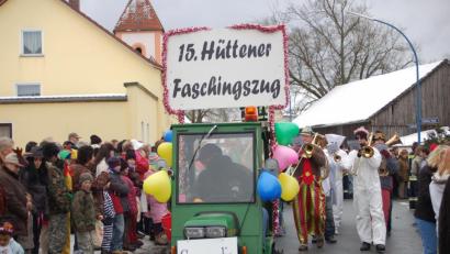 Archivbild: rgr
Der Faschingszug in Hütten feierte 2009 ein kleines Jubiläum.