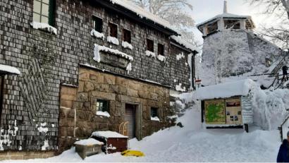 Bild: Otto Heider/exb
Das Fichtelgebirge ist ein gewachsener Kultur- und Naturraum, zu dem auch der Steinwald gehört. Die Kösseine mit dem Kösseinehaus (Bild) ist ein beliebtes Wanderziel.