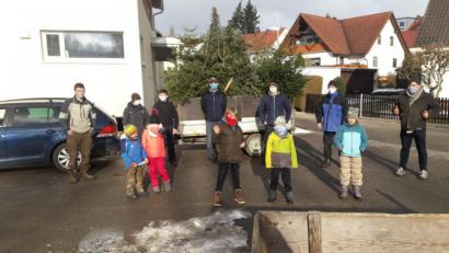 Bild: Martin Meier
Vier Sammel-Teams der Kolpingsfamilie Kümmersbruck haben fast 300 Bäume entsorgt.