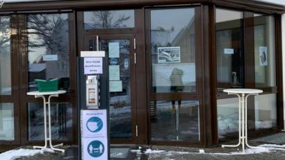 Bild: Alexandra Kirst/exb
Der Abholservice in der Bücherei Schwarzenfeld wird gut angenommen.