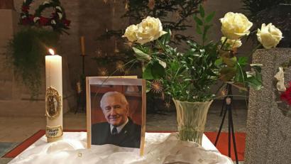 Bild: twi
Der ehemalige Pfarrer in der Pfarrei Oberköblitz, August Lindner, verstarb am Neujahrstag in Regensburg.