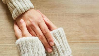 Bild: Robert Kneschke - stock.adobe.com
Menschen, die sich auch für andere einsetzen, sind glücklicher.