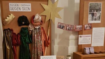 Bild: rha
Am Werbestand der Ministranten in der Vilsecker Pfarrkirche kam eine beachtliche Summe für die Mission zusammen.