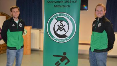 Bild: jr
Seit 25 Jahren gibt es den Förderverein des SV Mitterteich. Seit 2018 führen ihn Vorsitzender Florian Greim (rechts) und Stellvertreter Tobias Seitz.