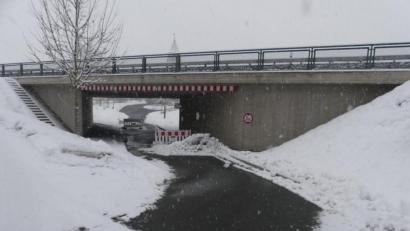 Bild: rn
Mehrheitlich spricht sich der Stadtrat gegen eine dauerhafte Sperrung des "Kirchwegs" aus. Die Einrichtungen dazu, die seit April 2020 bestehen, werden daher abgebaut.