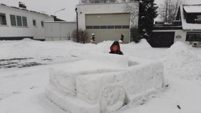 Bild: fpoz
André Heinl in seinem eiskalten Schneefahrzeug.