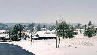 Bild: ld
Derzeit ist das Baugebiet Brunnäcker tief verschneit. Wenn hier der Schnee im Winter weggetaut ist, beginnt hier eine rege Bautätigkeit.