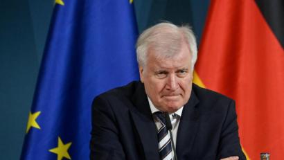 Bild: John Macdougall/dpa
Hatte die neuen Einreiseregeln bereits angekündigt: Bundesinnenminister Horst Seehofer.