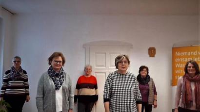 Bild: Irmgard Berr/exb
Monika Kagerer (Zweite von links) verstärkt künftig das Team des Hospizvereins.
