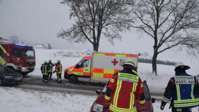 Bild: exb
Eine Frau landete mit ihrem Auto im Straßengraben.