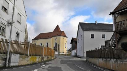 Bild: sche
Dorferneuerung Pursruck: Nun muss in die Entscheidung eingetreten werden, was priorisiert wird und finanziell leistbar ist.