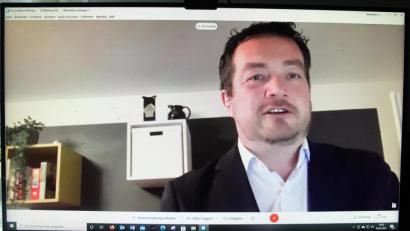 Bild: stg
Bundestagsabgeordneter Uli Grötsch überzeugt die SPD-Genossen auch digital: Bei der Online-Bundeswahlkreiskonferenz wird er ohne Gegenstimme erneut zum Direktkandidaten gewählt.