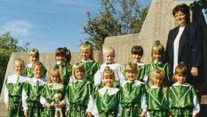 Archivbild: wel
Eine Aufnahme aus dem Jahr 1997. Die Mädels der damaligen AWO-Bambinis sind heute um die 30 Jahre als. Ausbilderin war Elfriede Weiß.