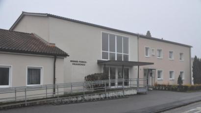 Bild: ak
Schnelles Internet, Infektionsschutz und Leihgeräte: Die Gemeinde Speichersdorf hat die Werner-Porsch-Schule an das Glasfasernetz angeschlossen und mit CO2-Ampeln ausgestattet. Für den Heimunterricht stehen Schülern bei Bedarf Tablets zur Verfügung.