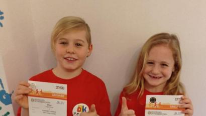 Aufgrund des Lockdowns müssen die Sportabzeichen an die erfolgreichen Sportler einzeln übergeben werden.