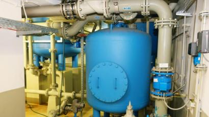 Bild: do
Aufbereitungsanlagen mit neuer Technik und die Sanierung der Leitungsnetze kosten viel Geld und Aufwand. Die Investitionskosten finanziert die Marktgemeinde ganz überwiegend mit Sonderbeiträgen der Grundstückseigentümer