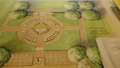 Archivbild: bey
Im Zusammenhang mit der Errichtung der Urnenanlage werden die Gräber im Parksteiner Friedhof neu durchnummeriert. Nach Fertigstellung der Urnenanlage werden auch die Friedhofsgebühren neu berechnet. Dann wird die Quadratmetergröße der Gräber keine wesentliche Rolle spielen, vielmehr gibt es dann Einzel.-, Doppel-, Famlien- und Urnengräber.