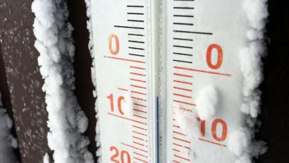 Bild: Matthias Bein/dpa
1956 fiel das Thermometer in Waldsassen noch viel weiter: Ein Kälterekord von minus 36,3 Grad wurde damals in der Oberpfalz gemessen.