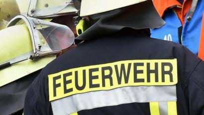 Symbolbild: Holger Hollemann/dpa
Nur ein Prozent der Führungskräfte bei der Feuerwehr ist weiblich.