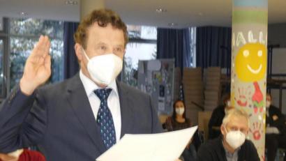 Bild: rn
Ludwig Schneider wird vereidigt.