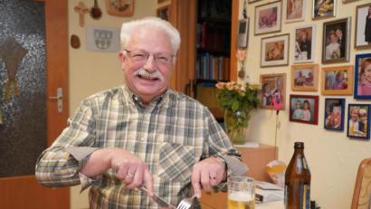 Bild: fvo
Seminarrektor a.D. Georg Schmidbauer erinnert sich auch heute noch gerne an die alten Schulzeiten mit Leber- und Blutwurst.