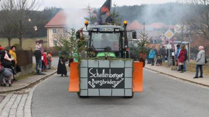 Bild: pi
Auch im Freien unter Einhaltung der Abstandsregelungen ist ein Faschingsumzug, wie hier 2020 in Waldkirch, in diesem Jahr nicht möglich.