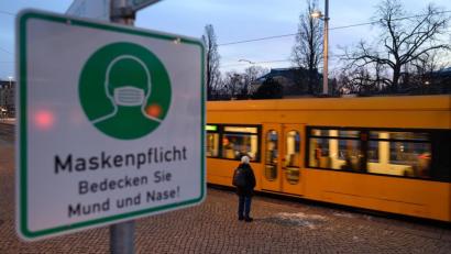 Bild: Robert Michael/dpa
Ab Montag gilt in Bayern eine verlängerte Ausgangssperre bis 22 Uhr und nur noch in Städten und Kreisen, die eine 7-Tage-Inzidenz von größer 100 haben.