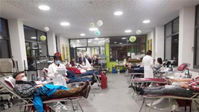 Bild: nis
Um den Bedarf an Blutkonserven decken zu können, sind Termine wie hier in Rötz nach wie vor wichtig und notwendig.