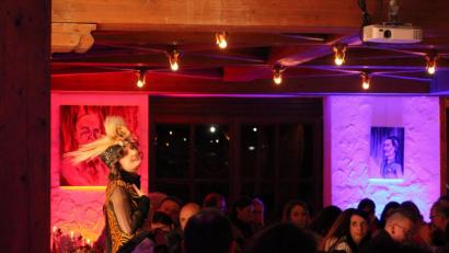 Bild: Florian Wein/exb
Das neue Dinner mit Killer des Ovigo-Theaters - hier ein Bild aus dem Stück „Mord im Hause Doubleface“ - musste wegen Corona verschoben werden.