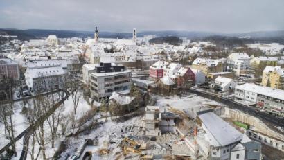 Bild: Thilo Hierstetter
Die größten Baustellen in der Sulzbach-Rosenberger Altstadt: Der Abbruch des Liliencenters und der Umbau der Storg-Immobilie.