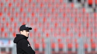 Bild: Daniel Karmann/dpa
Der Nürnberger Trainer Robert Klauß hat bei der Pressekonferenz nach der Niederlage gegen St. Pauli „seinen“ Matchplan erklärt. Verstanden haben ihn die wenigsten.