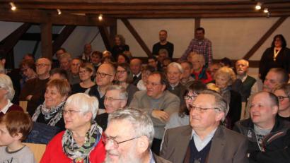 Bild: kro
Voll besetzt war der Saal im Sengerhof bei der Buchpräsentation von Gregor Köstler.