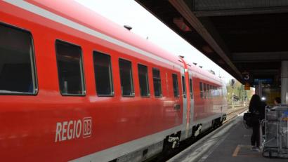 Archivbild: Porsche
Viele Fahrgäste können Busse und Bahnen derzeit nicht verzeichnen. Auch nicht am Bahnhof Weiden. Die zuständige Gewerkschaft der Oberpfalz lobt die Vereinbarungen zum Schutz der Beschäftigten.