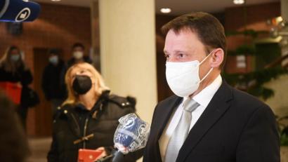Archivbild: Gabi Schönberger
Im Neuen Rathaus kommentierte Oberbürgermeister Jens Meyer am Sonntag die Niederlage für Weiden-West IV. Jetzt nimmt er Stellung zu den am Dienstag geäußerten Vorwürfen der CSU-Fraktion zu seiner Rolle während der Kampagne für West IV.