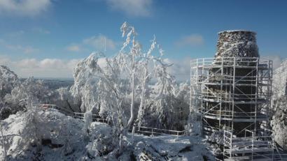 Bild: Hermann Markgraf/exb 
Ein schönes Motiv: Die Burgruine Reichenstein fest im Griff des Winters.