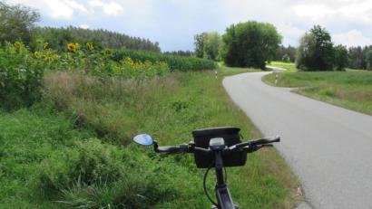Symbolbild: Götz
Unter anderem beim gemeinsamen Radwegebau sollen die fränkischen Kontakte der Gemeinde Vorbach nutzen.