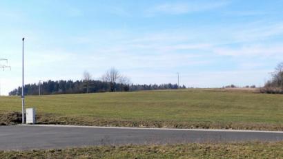 Bild: lep
Im Westen des Gewerbegebietes Weiherwiesen II wird eine moderne Produktionsstätte entstehen. Die Oberpfalz Investment GmbH hat in der Februar-Sitzung des Grundstück- und Bauausschusses den Bauantrag für eine Produktions- und Lagerhalle eingereicht.
